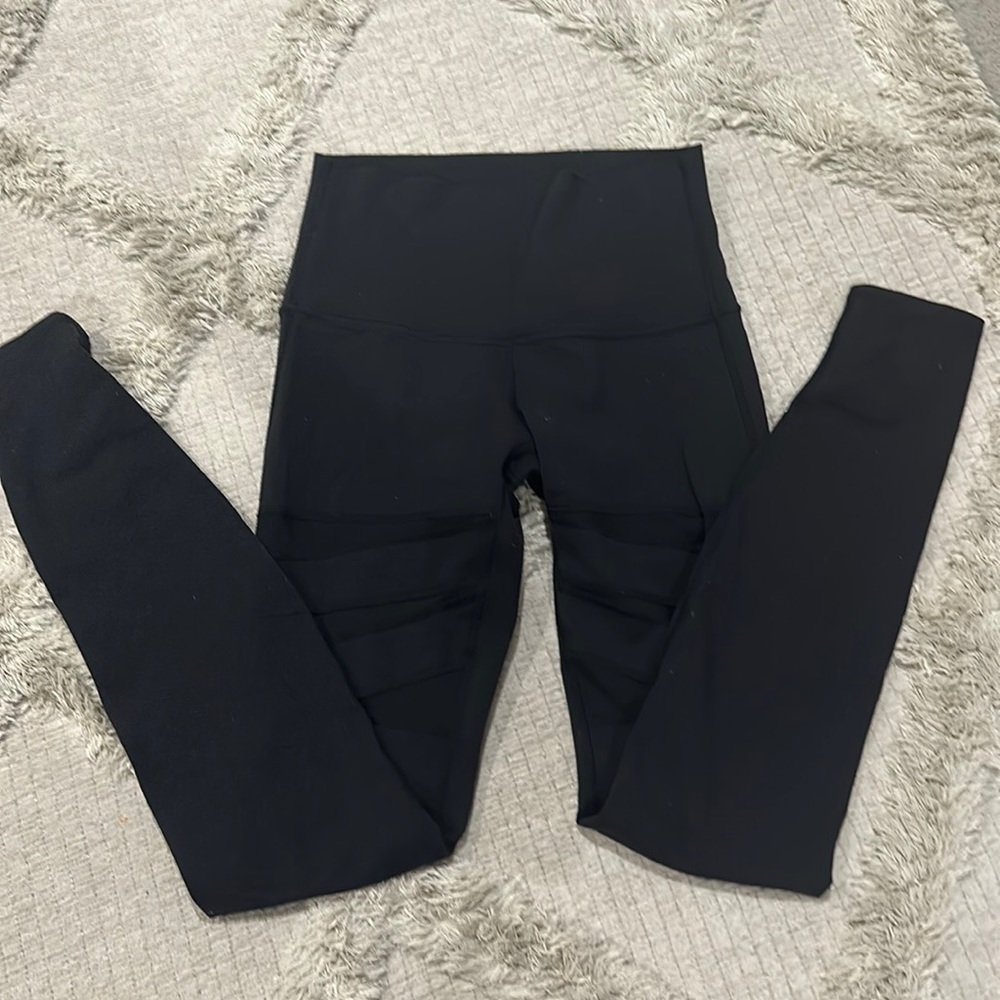 Lululemon tech mesh 28” black
